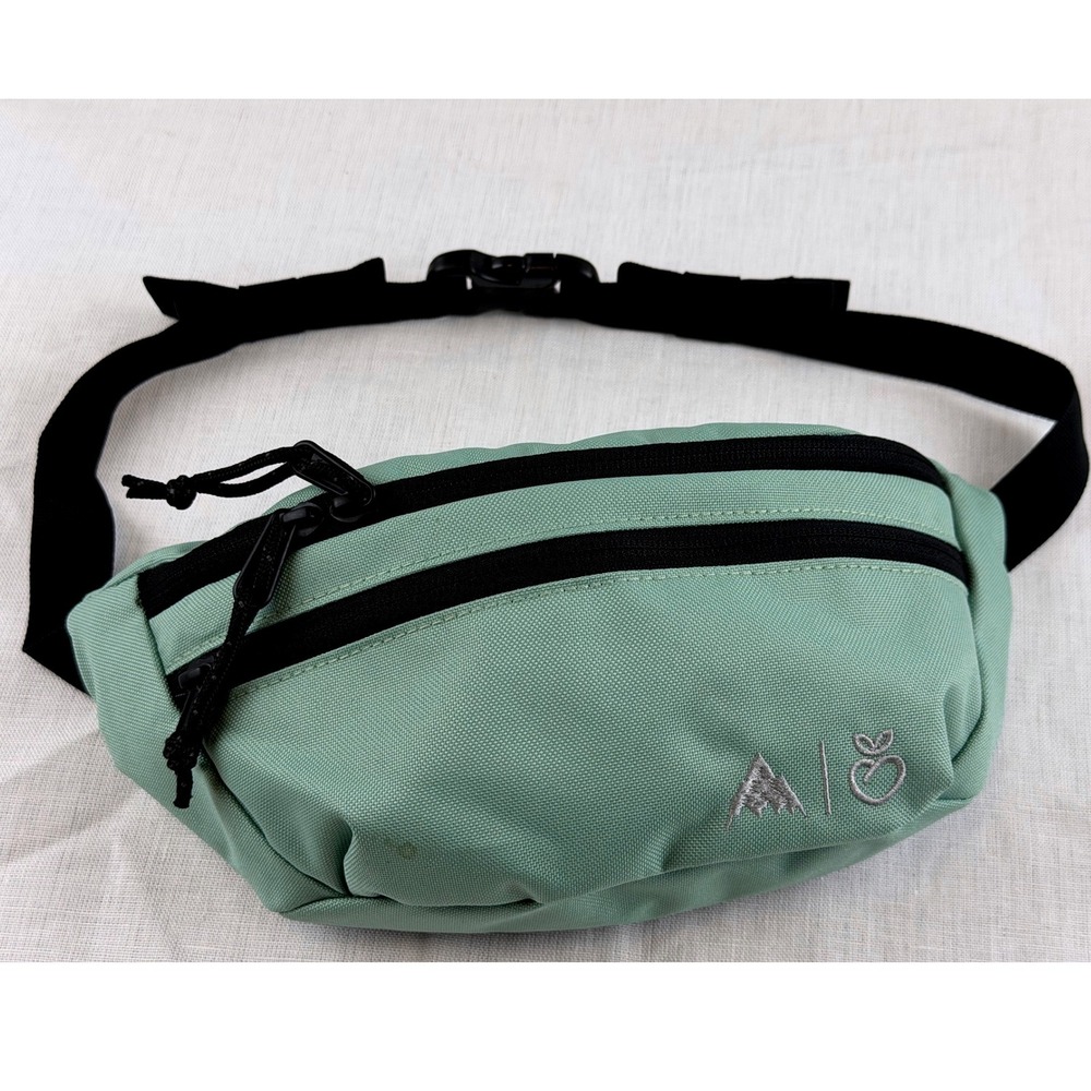 Burton Mint Green Hip Pack Waist Bag Mountain Apple Logo 30691